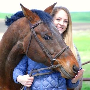 Meet your Posher, Ava